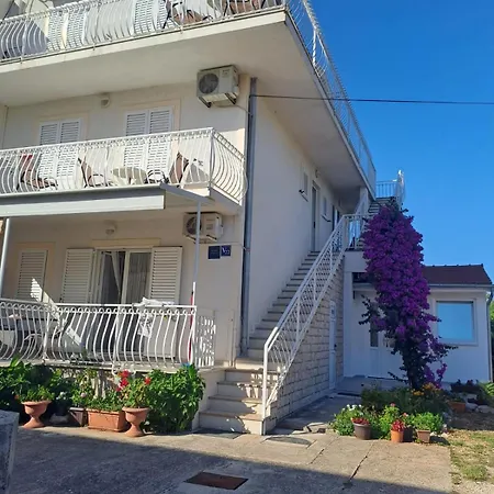 Dana Apartment